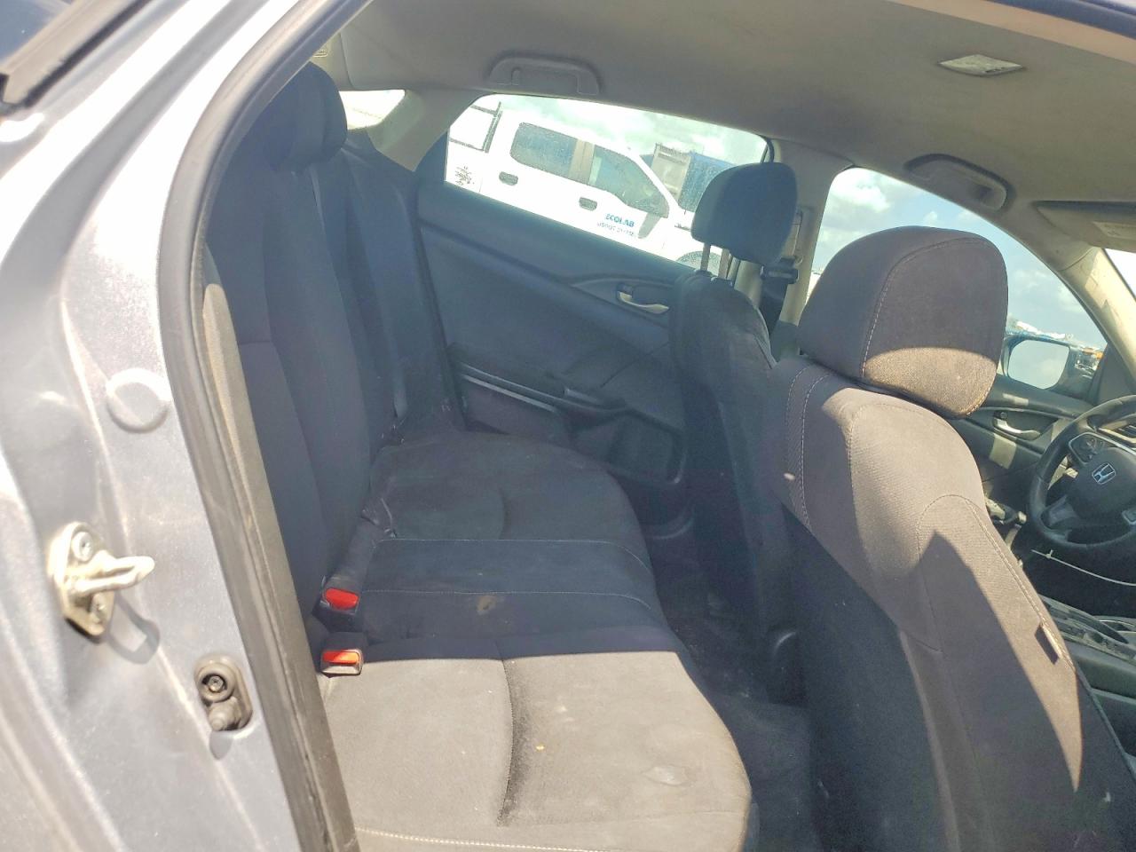 2019 Honda Civic Lx Silver vin: 19XFC2E64KE042515