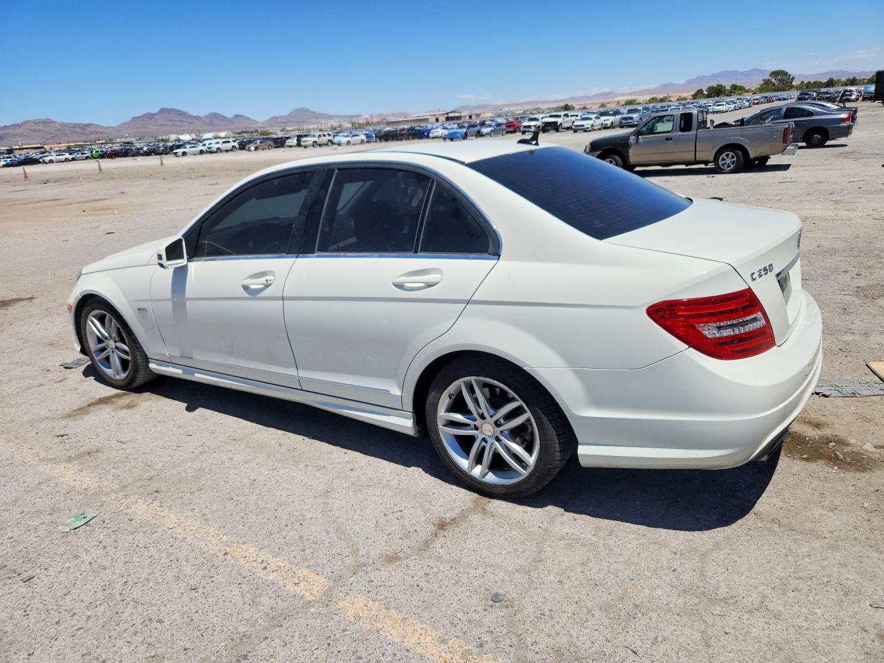 2012 Mercedes-benz C 250 White vin: WDDGF4HB6CA616879