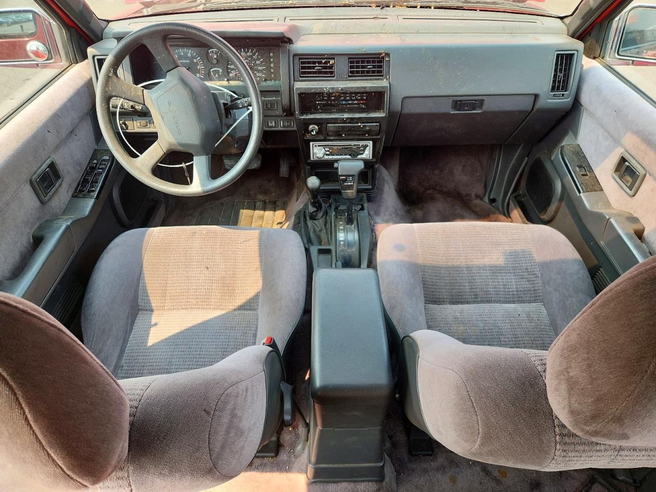 1993 Nissan Pathfinder Xe Red vin: JN8HD17Y5PW302260