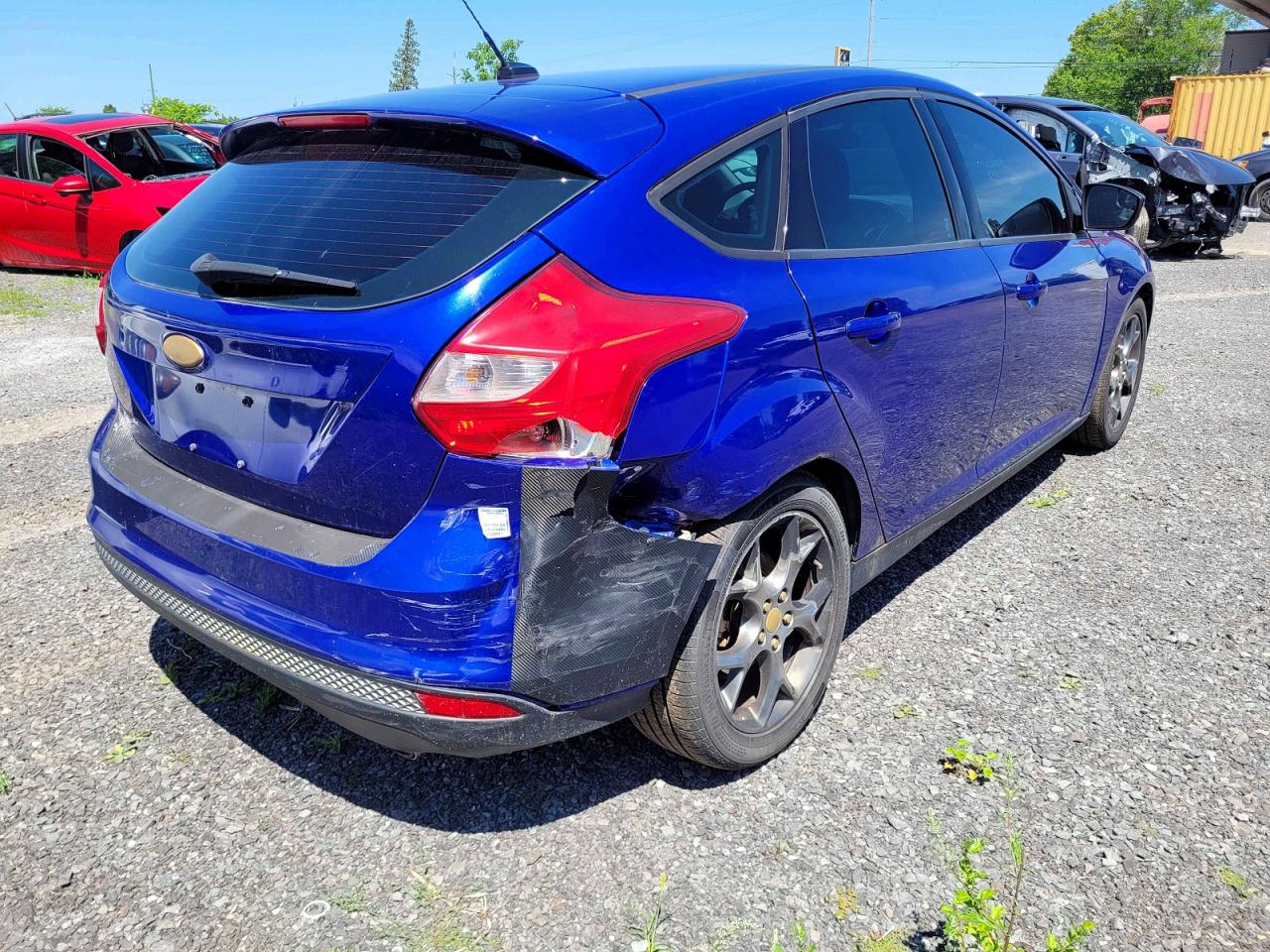 2014 Ford Focus Se Blue vin: 1FADP3K21EL358541