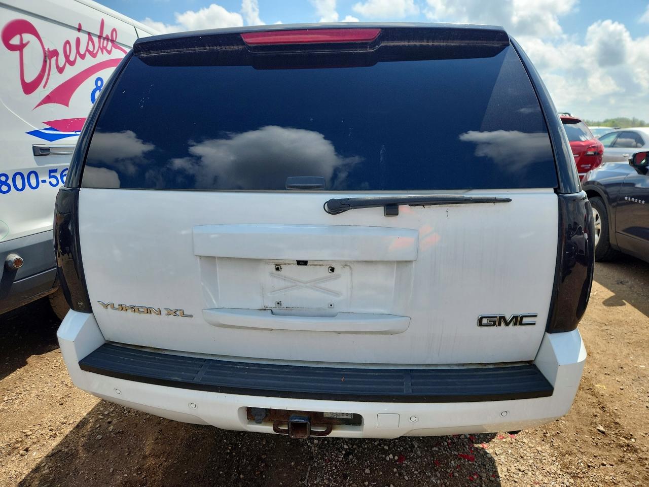 2011 Gmc Yukon Xl K1500 Slt Белый vin: 1GKS2KE30BR196638