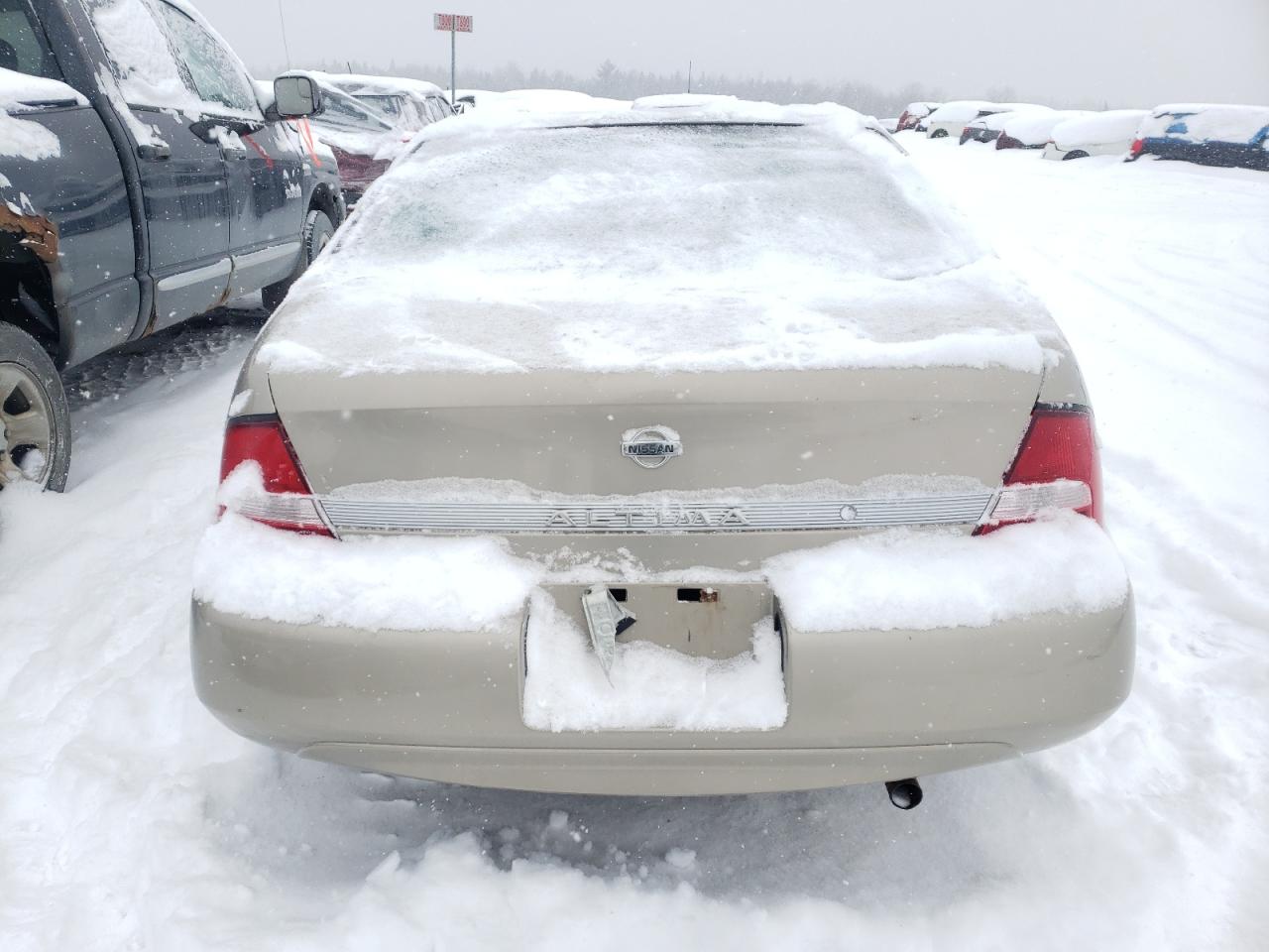 2000 Nissan Altima Xe Beige vin: 1N4DL01D2YC206267