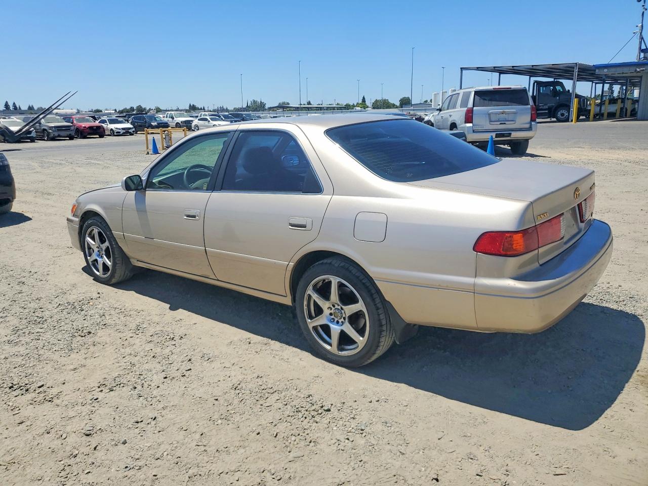 2000 Toyota Camry Le V6 Tan vin: JT2BF22K3Y0260219