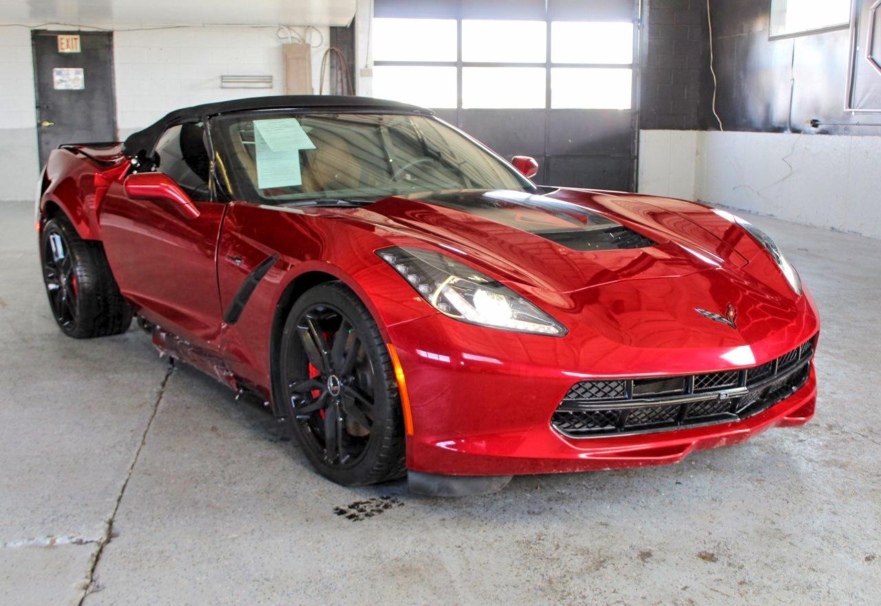 2015 Chevrolet Corvette Stingray Z51 2lt Red vin: 1G1YK3D70F5106474
