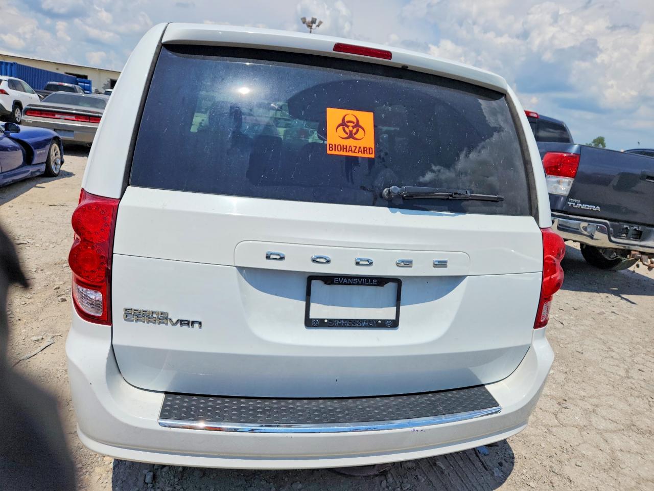 2015 Dodge Grand Caravan Se White vin: 2C4RDGBG0FR568746