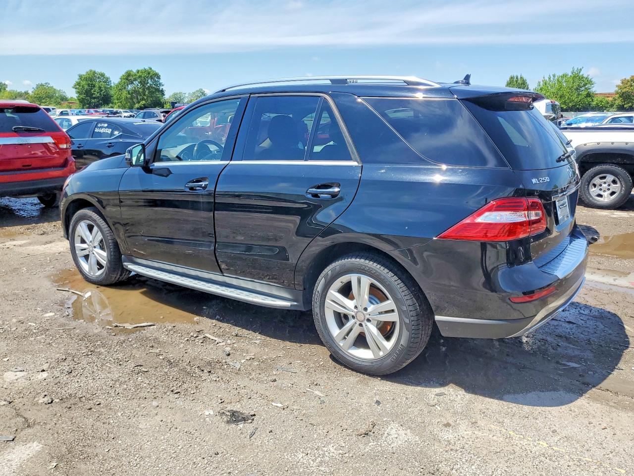 2015 Mercedes-benz Ml 250 Bluetec Черный vin: 4JGDA0EB9FA473838