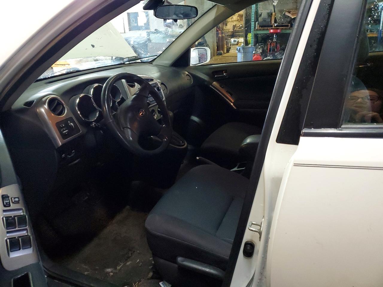 2007 Toyota Corolla Matrix Xr Белый vin: 2T1KR32E27C634869