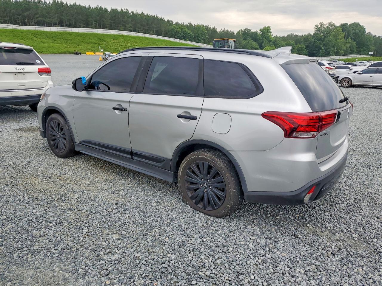 2020 Mitsubishi Outlander Se Серебряный vin: JA4AD3A35LZ006857