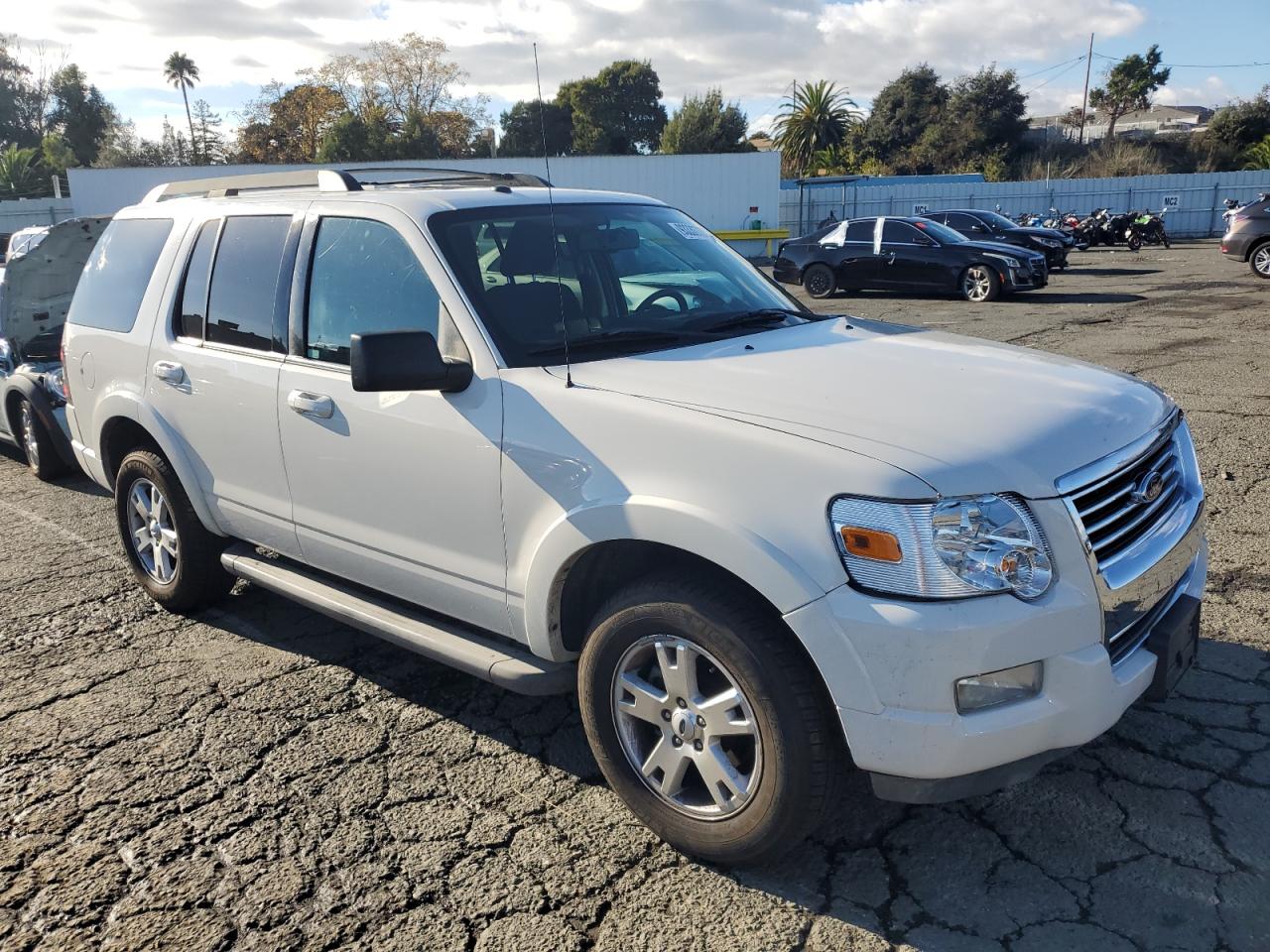 2010 Ford Explorer Xlt Белый vin: 1FMEU7DE3AUA86001