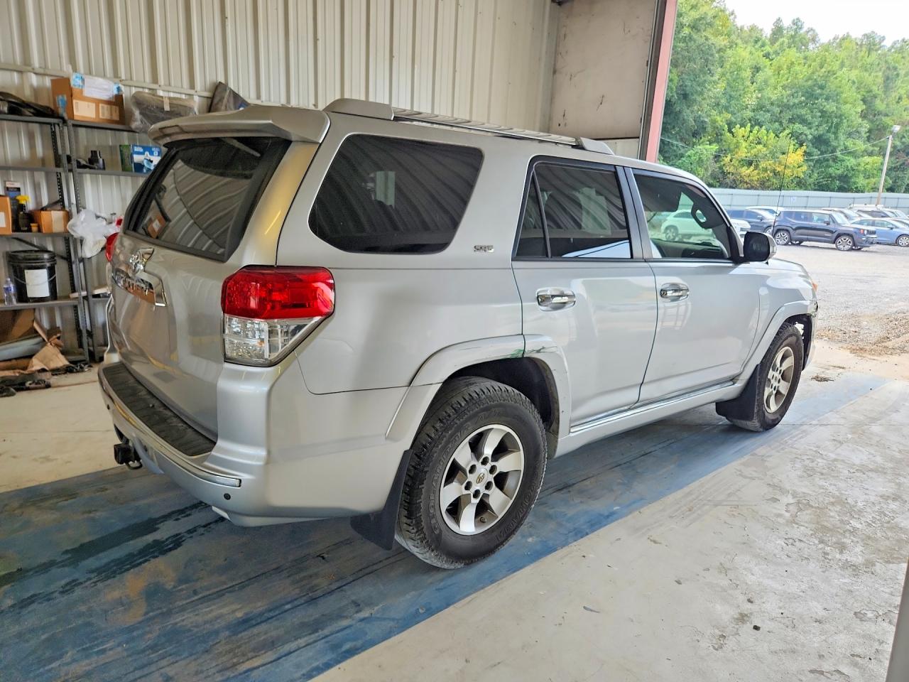 2013 Toyota 4runner Sr5 Silver vin: JTEZU5JR1D5050383