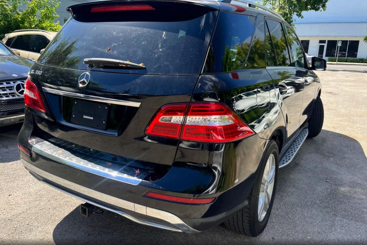 2015 Mercedes-benz Ml 350 Черный vin: 4JGDA5JB7FA557255