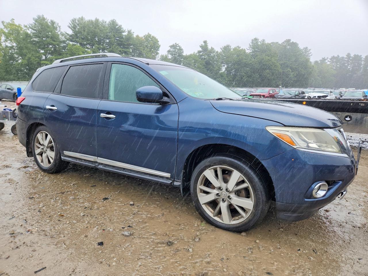 2013 Nissan Pathfinder S Blue vin: 5N1AR2MM5DC688354