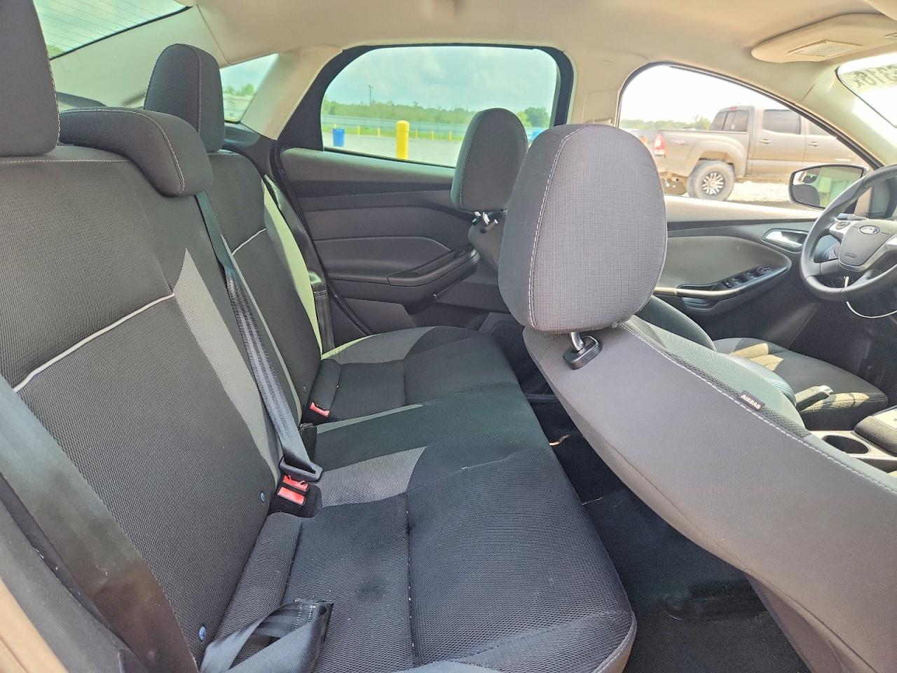 2014 Ford Focus Se Gray vin: 1FADP3F23EL414537