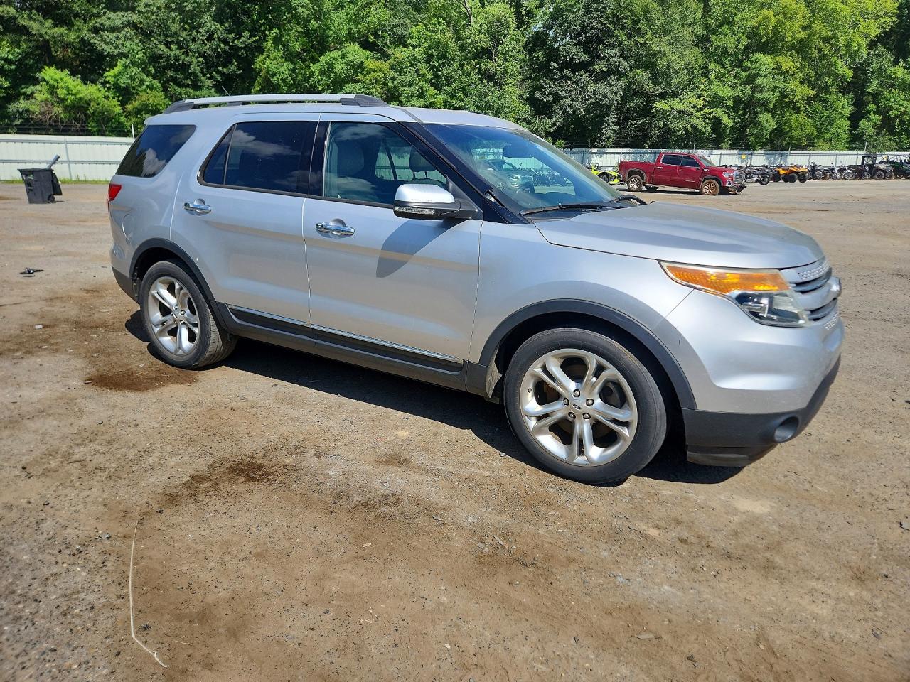 2013 Ford Explorer Серебряный vin: 1FM5K7F82DGC28273