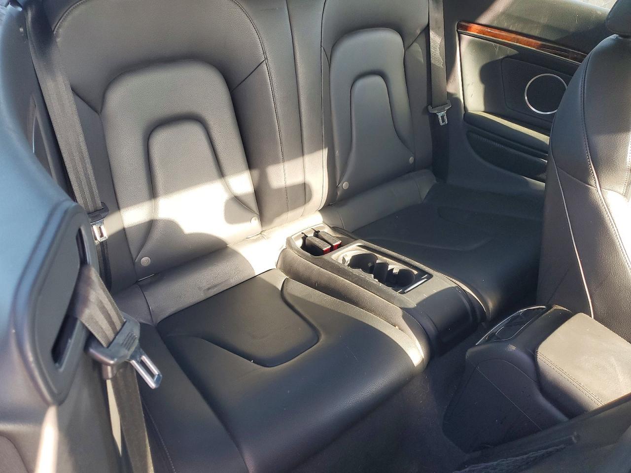 2011 Audi A5 Premium Plus Silver vin: WAUJFAFH3BN006495