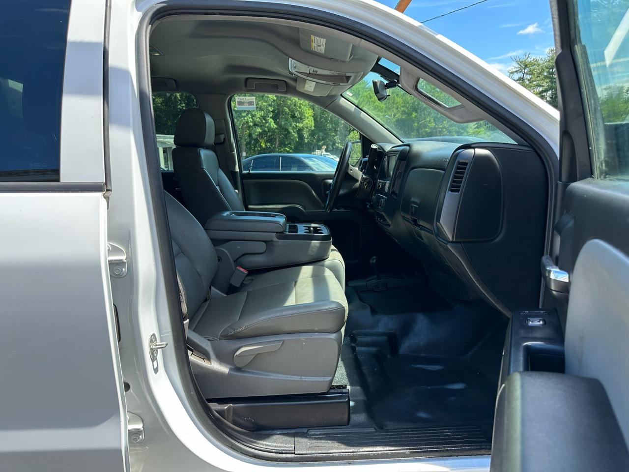 2016 Chevrolet Silverado K1500   Белый vin: 1GCVKNECXGZ395407