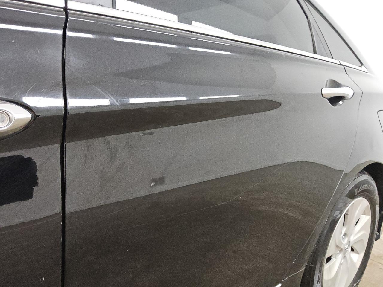 2015 Hyundai Sonata Hybrid Base Black vin: KMHEC4A48FA134792 Damage: Left Rear Door, Heavy Scratch, 1 To 2 Inches