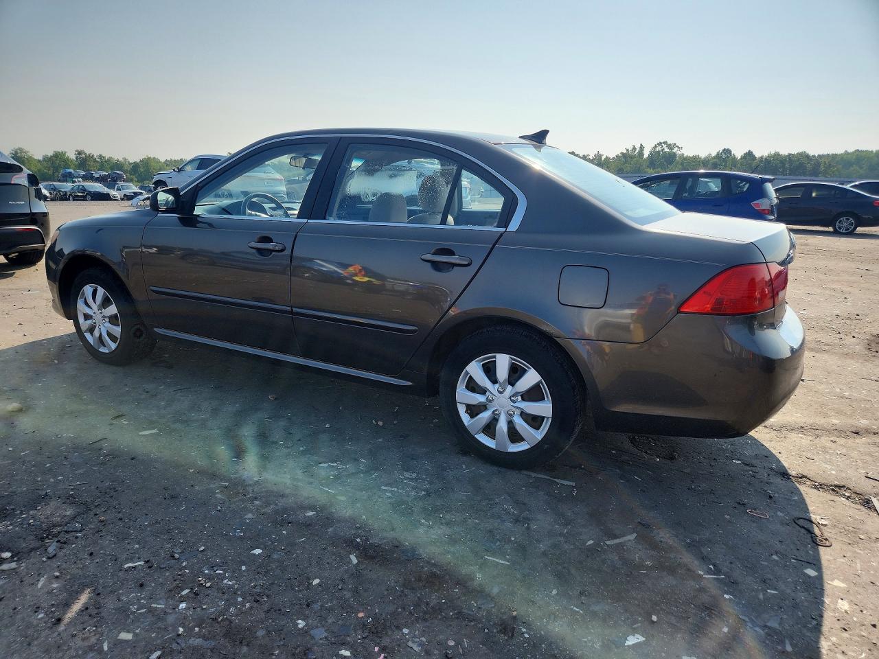 2009 Kia Optima Lx Brown vin: KNAGE228695363933