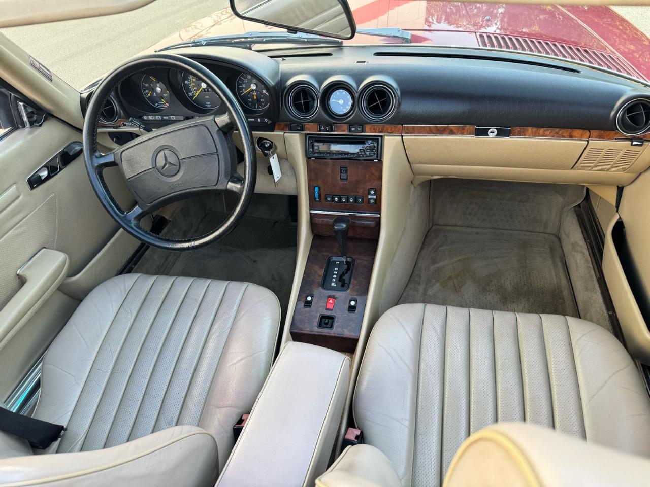 1987 Mercedes-benz 560 Sl Red vin: WDBBA48D3HA064333
