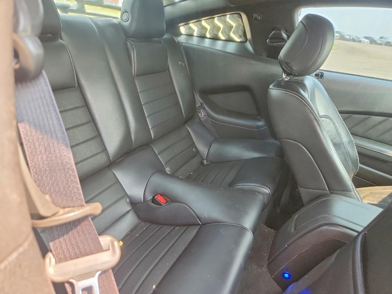 2014 Ford Mustang Синий vin: 1ZVBP8AMXE5317635