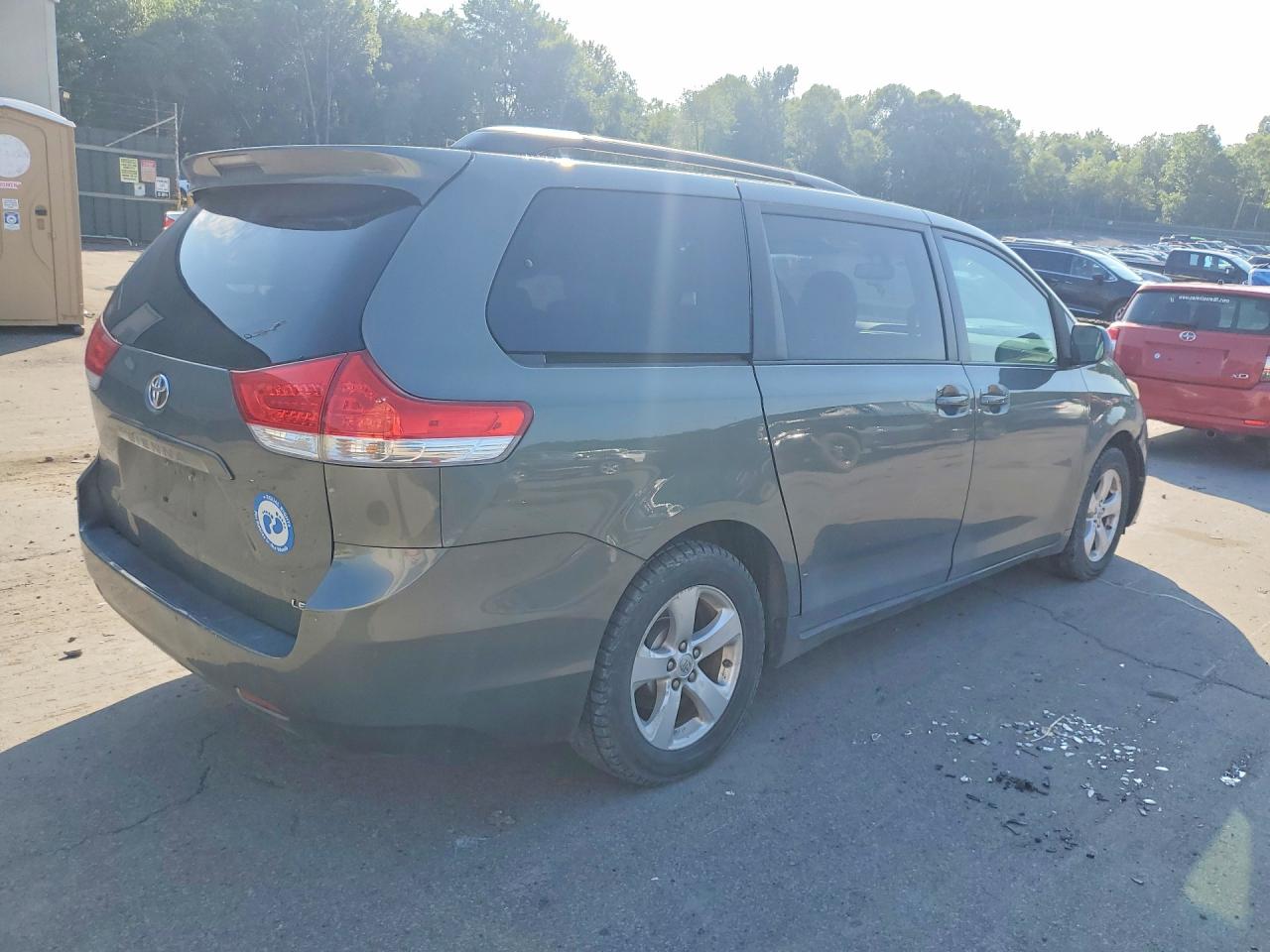 2012 Toyota Sienna Le Серый vin: 5TDKK3DC3CS186739