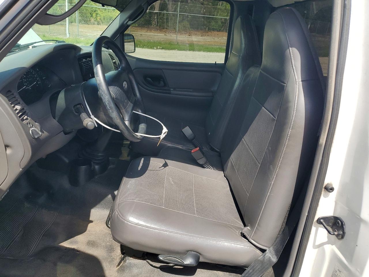 2003 Ford Ranger White vin: 1FTYR10D43PA13217