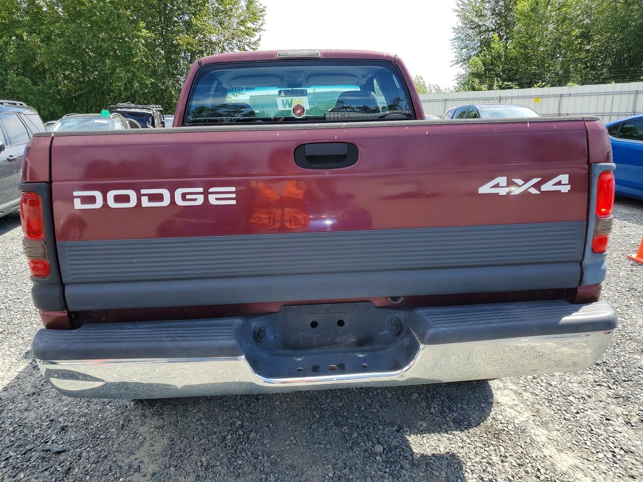 2001 Dodge Ram 1500 Темно-бордовый vin: 3B7HF13Z41G173129