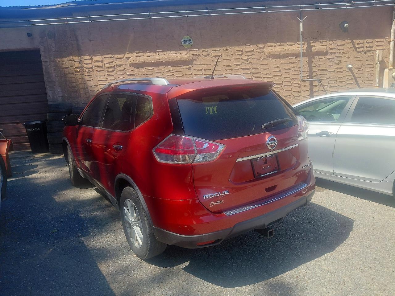 2016 Nissan Rogue Sv Burgundy vin: KNMAT2MV3GP622221