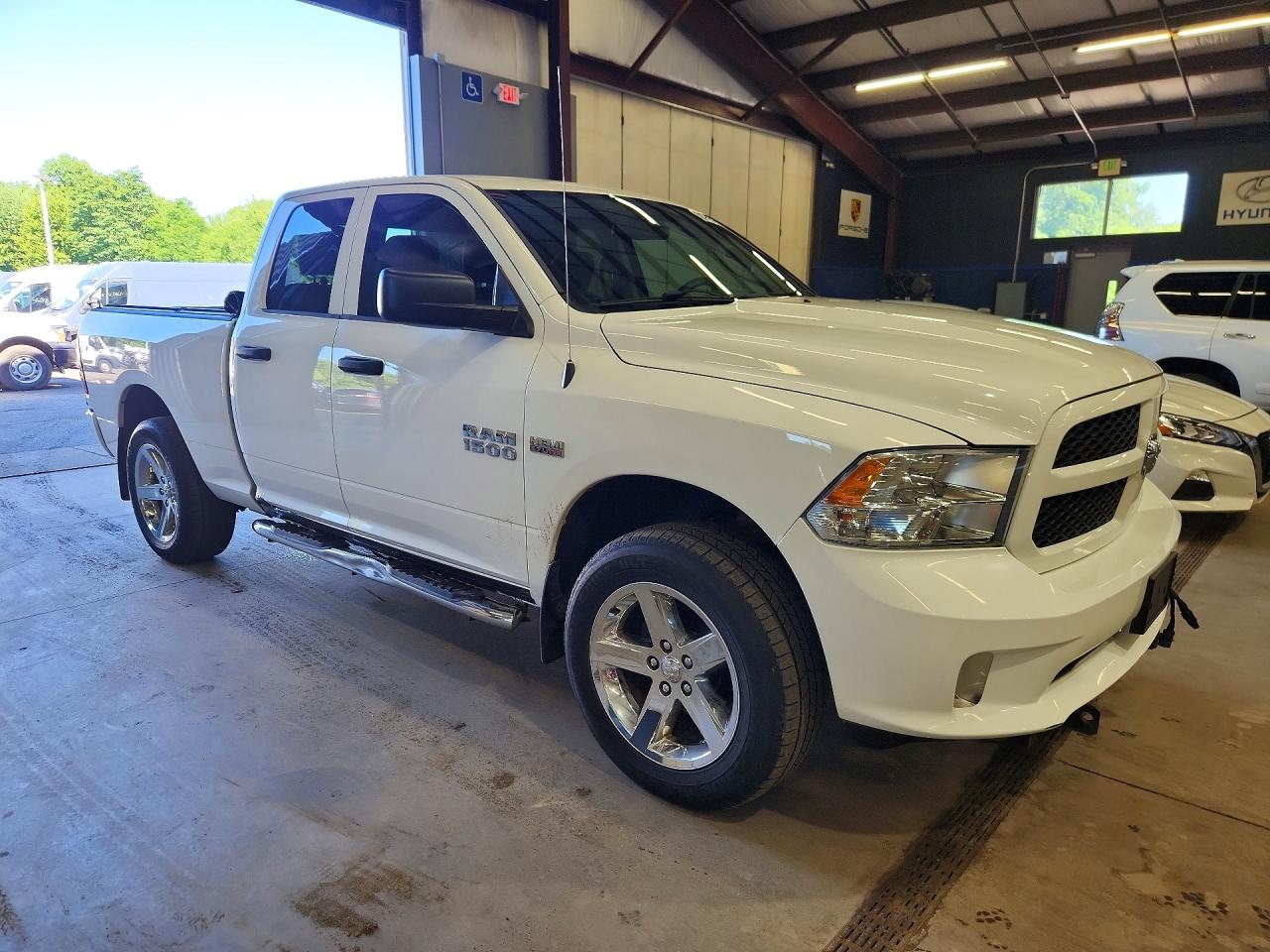 2014 Ram 1500 St White vin: 1C6RR7FT2ES355102