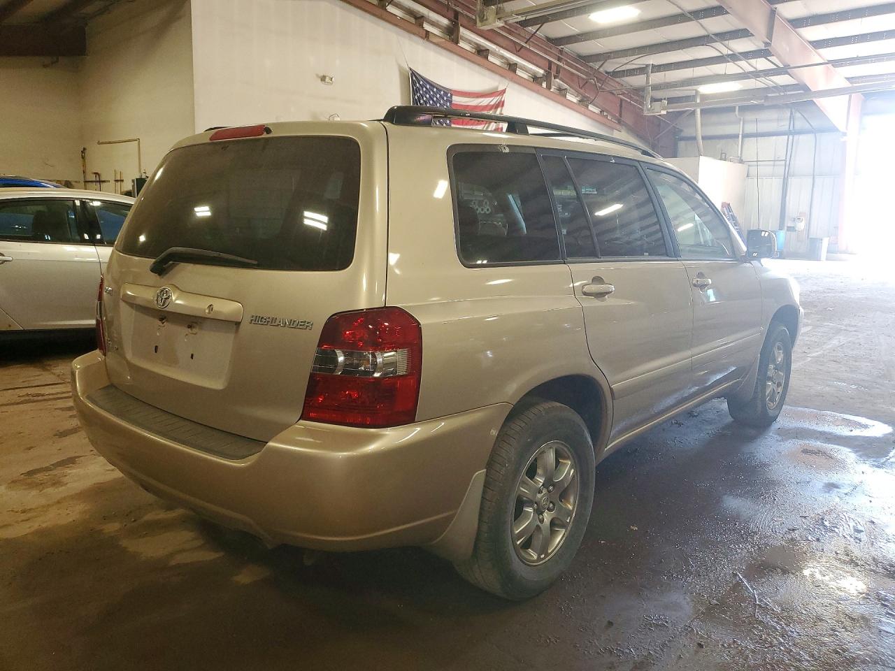 2006 Toyota Highlander Base Желто-коричневый vin: JTEEP21A160136856