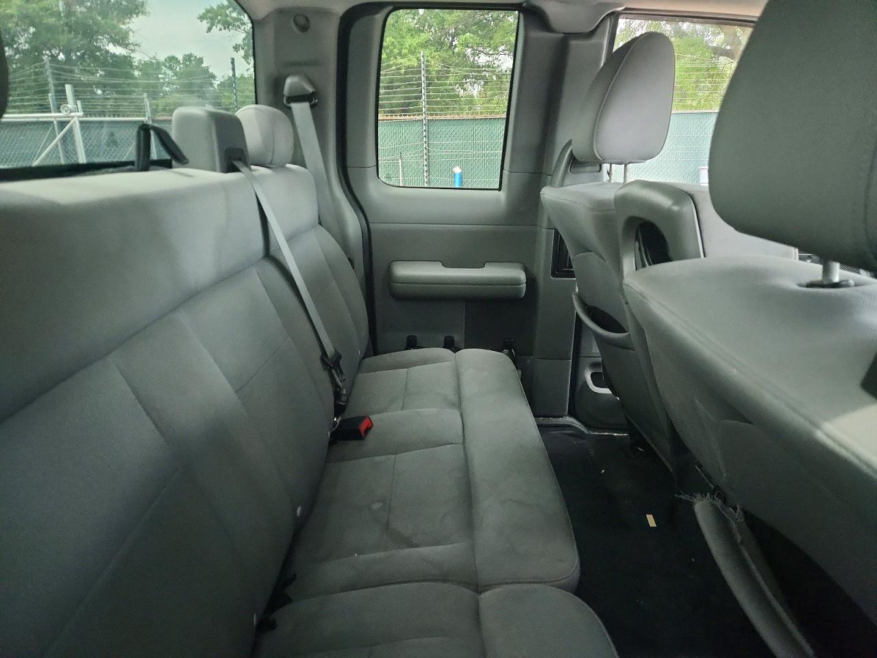 2004 Ford F150 Black vin: 1FTRX14W74FA08932