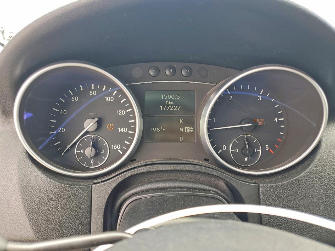 2009 Mercedes-benz Ml White vin: 4JGBB25EX9A484538