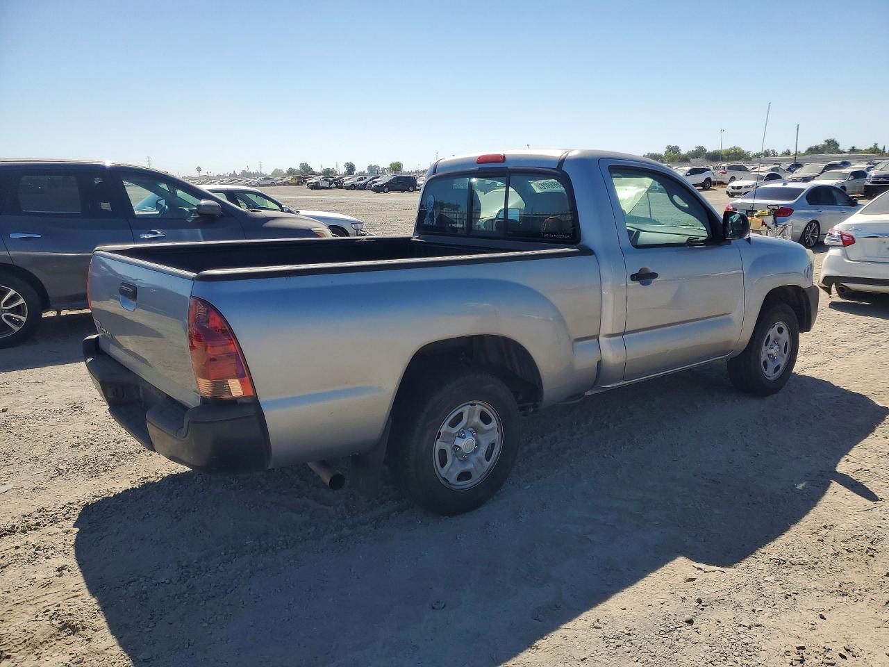 2014 Toyota Tacoma Base Silver vin: 5TFNX4CN4EX032688