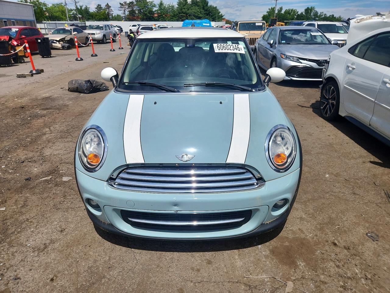 2013 Mini Cooper Turquoise vin: WMWSU3C54DT684154