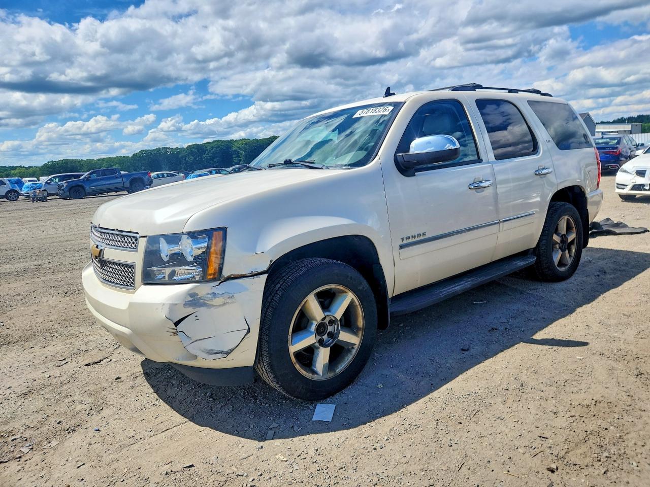 2013 Chevrolet Tahoe K1500 Ltz White vin: 1GNSKCE08DR225031