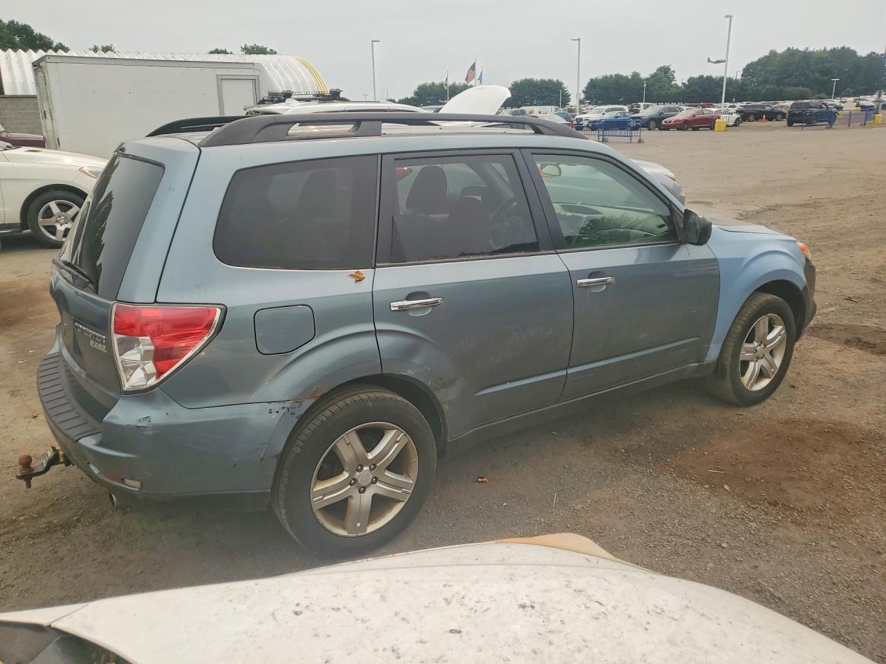 2010 Subaru Forester 2.5x Premium Green vin: JF2SH6CC9AH752200