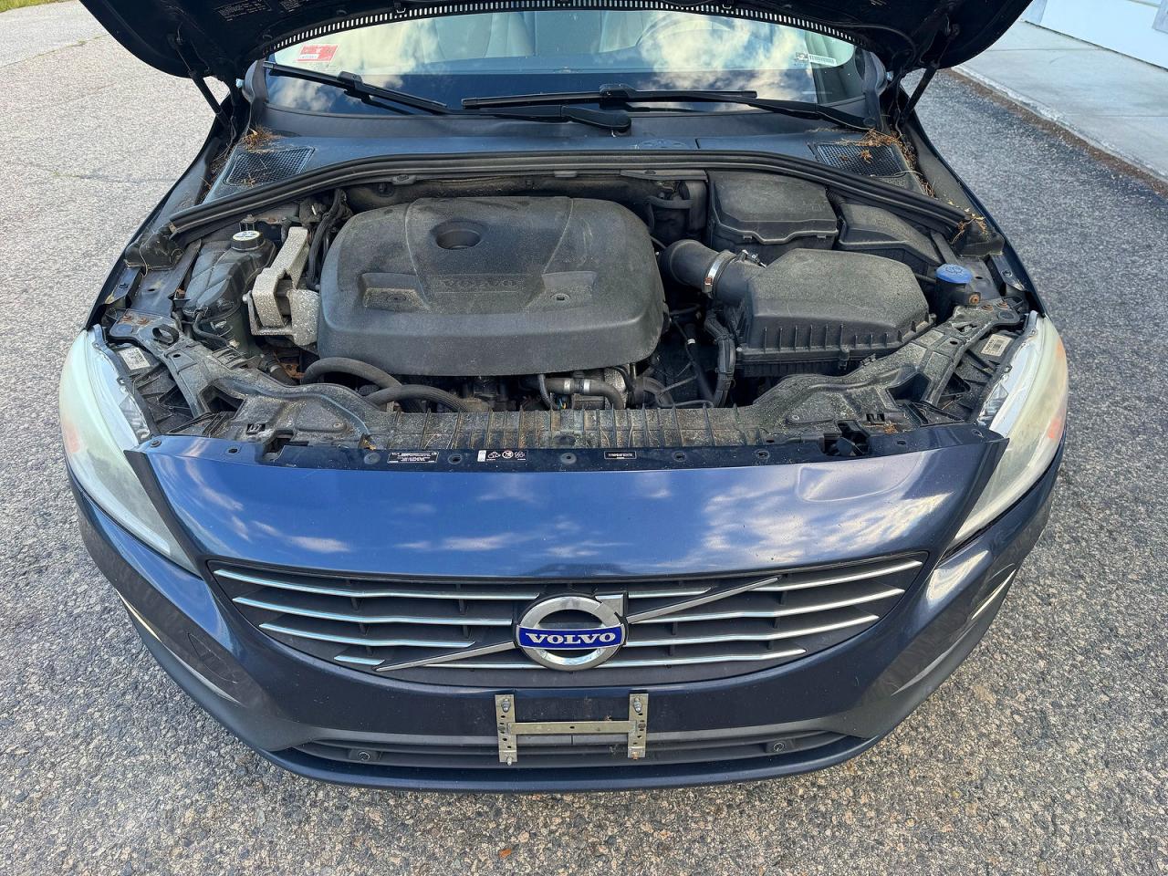 2015 Volvo V60 Premier Blue vin: YV140MEK6F1254733