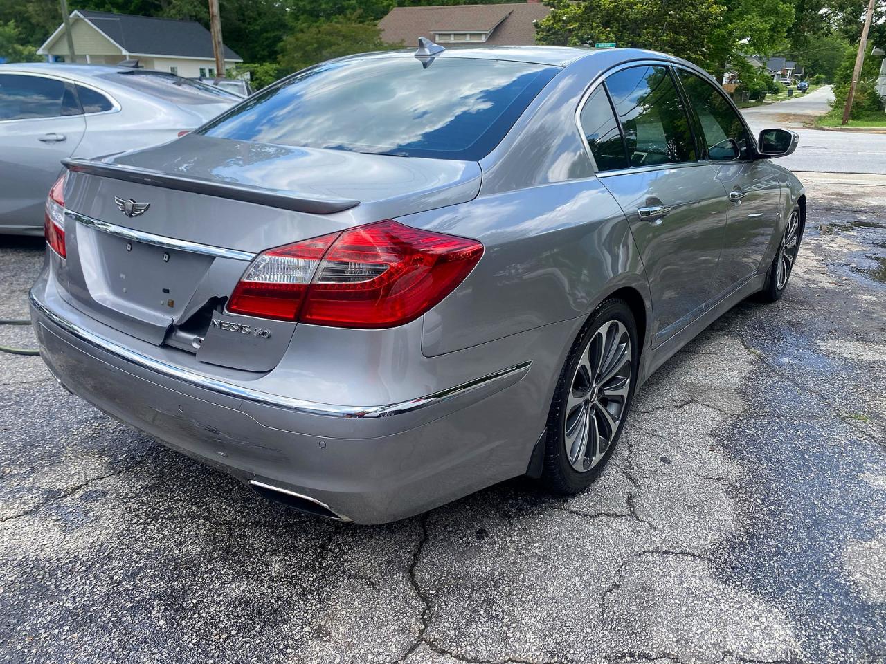 2013 Hyundai Genesis 5.0l Silver vin: KMHGC4DHXDU241748