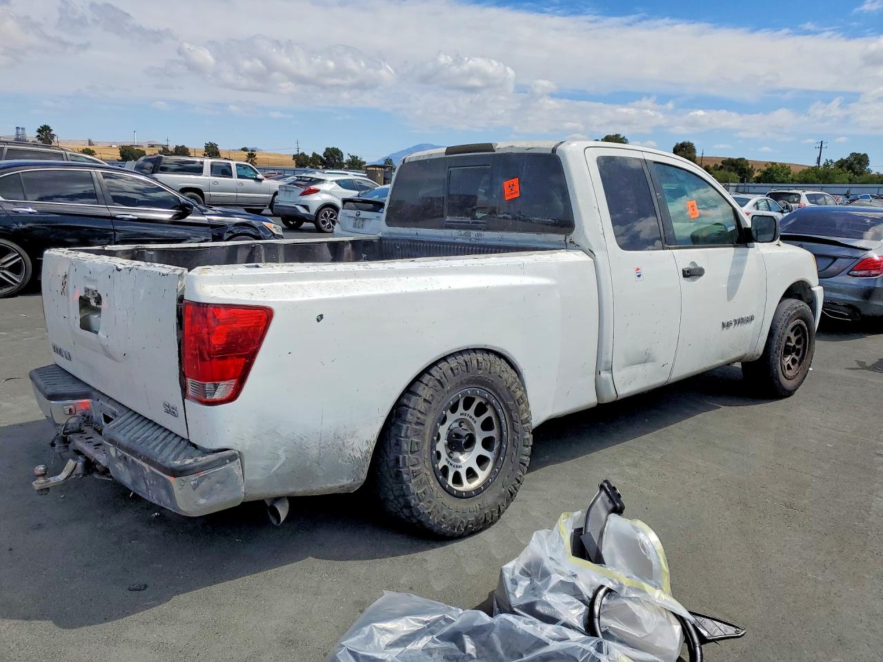 2005 Nissan Titan Xe White vin: 1N6AA06A85N554945