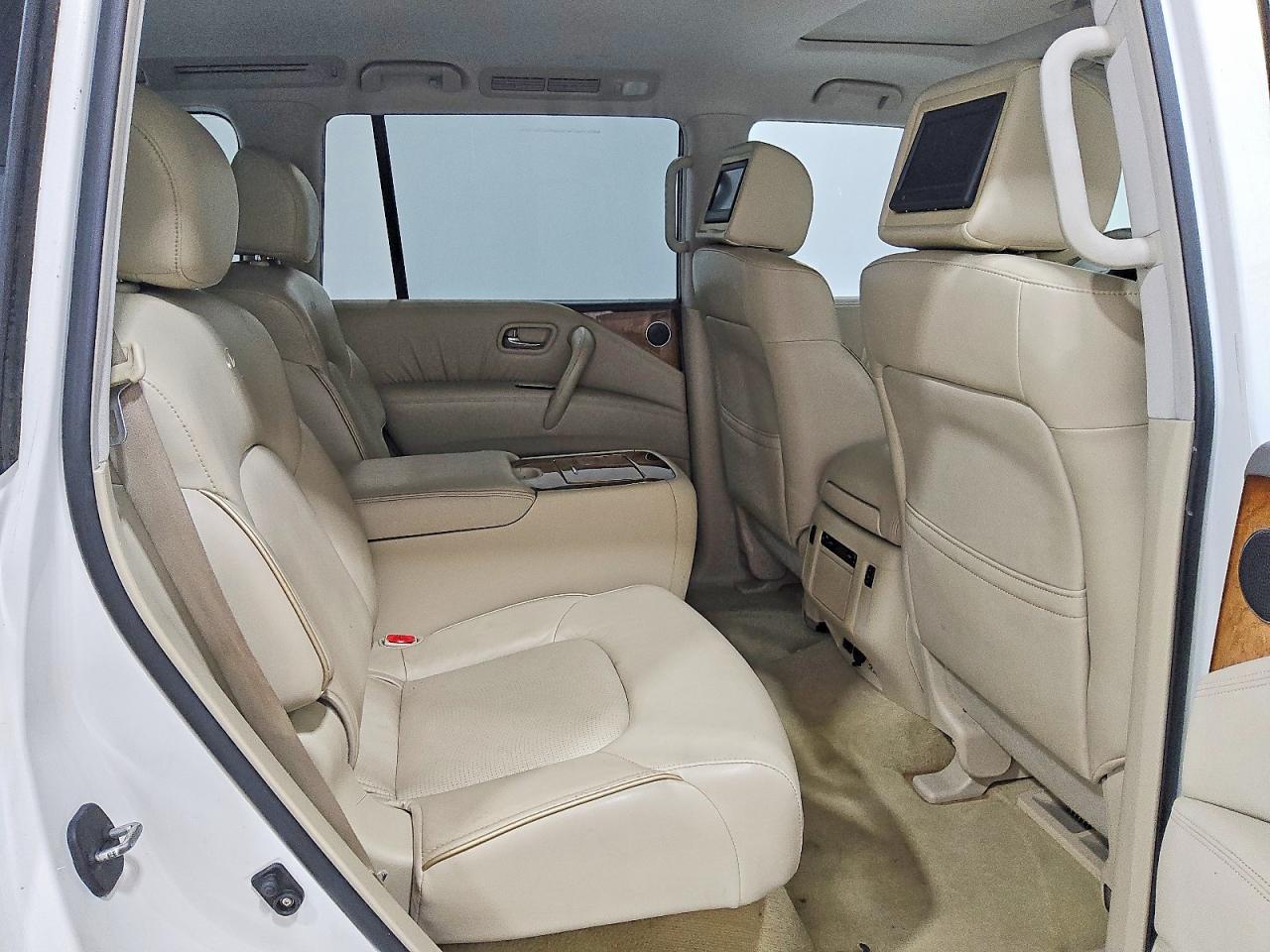 2012 Infiniti Qx56 Base White vin: JN8AZ2NE2C9023374