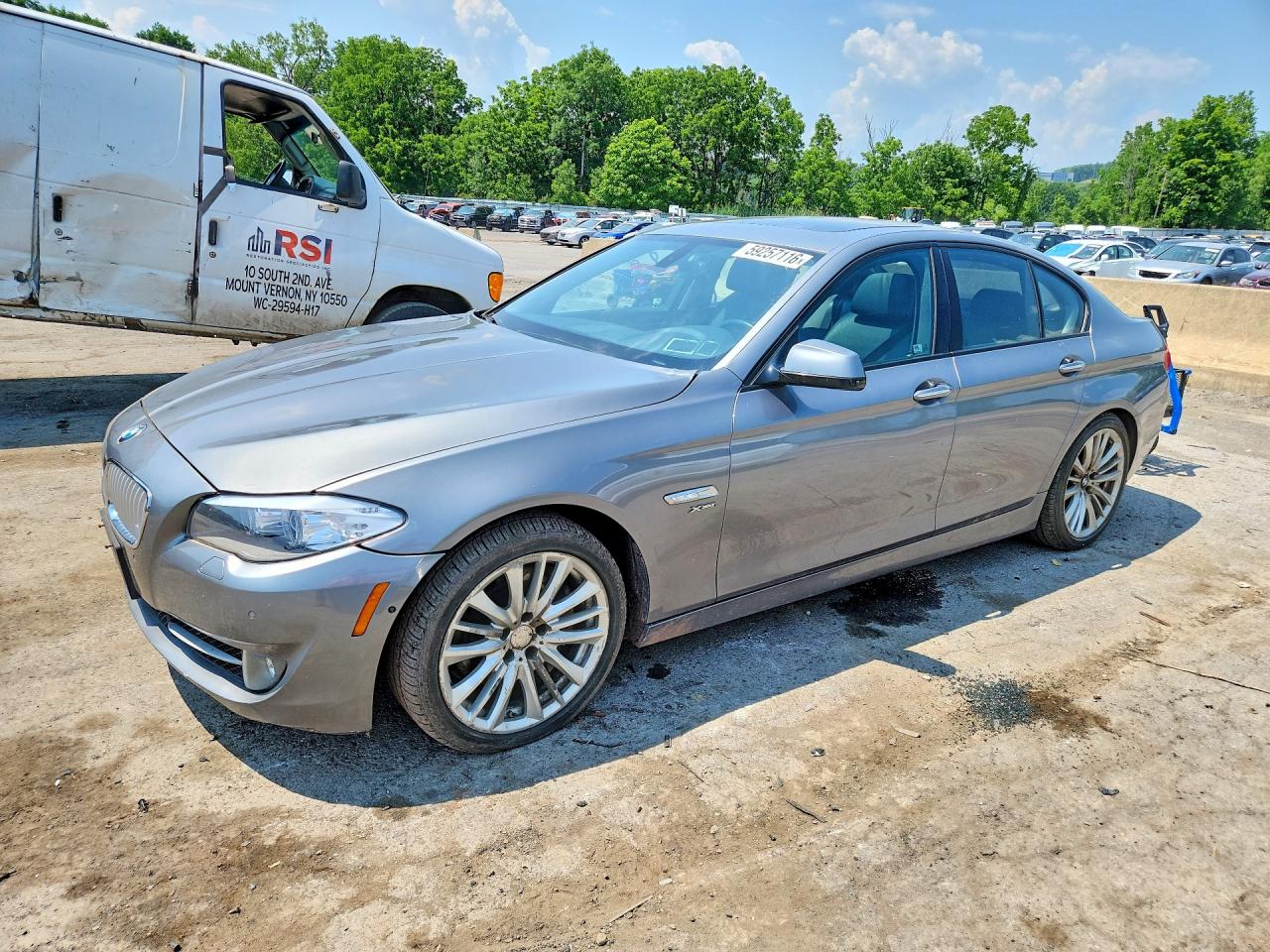 2011 Bmw 550 Xi Silver vin: WBAFU9C51BC784231