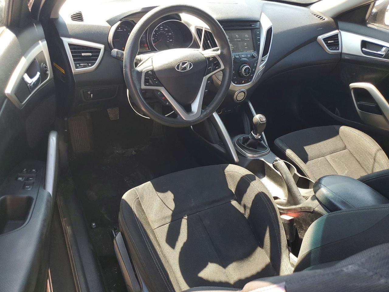 2013 Hyundai Veloster Base Gray vin: KMHTC6AD4DU170154