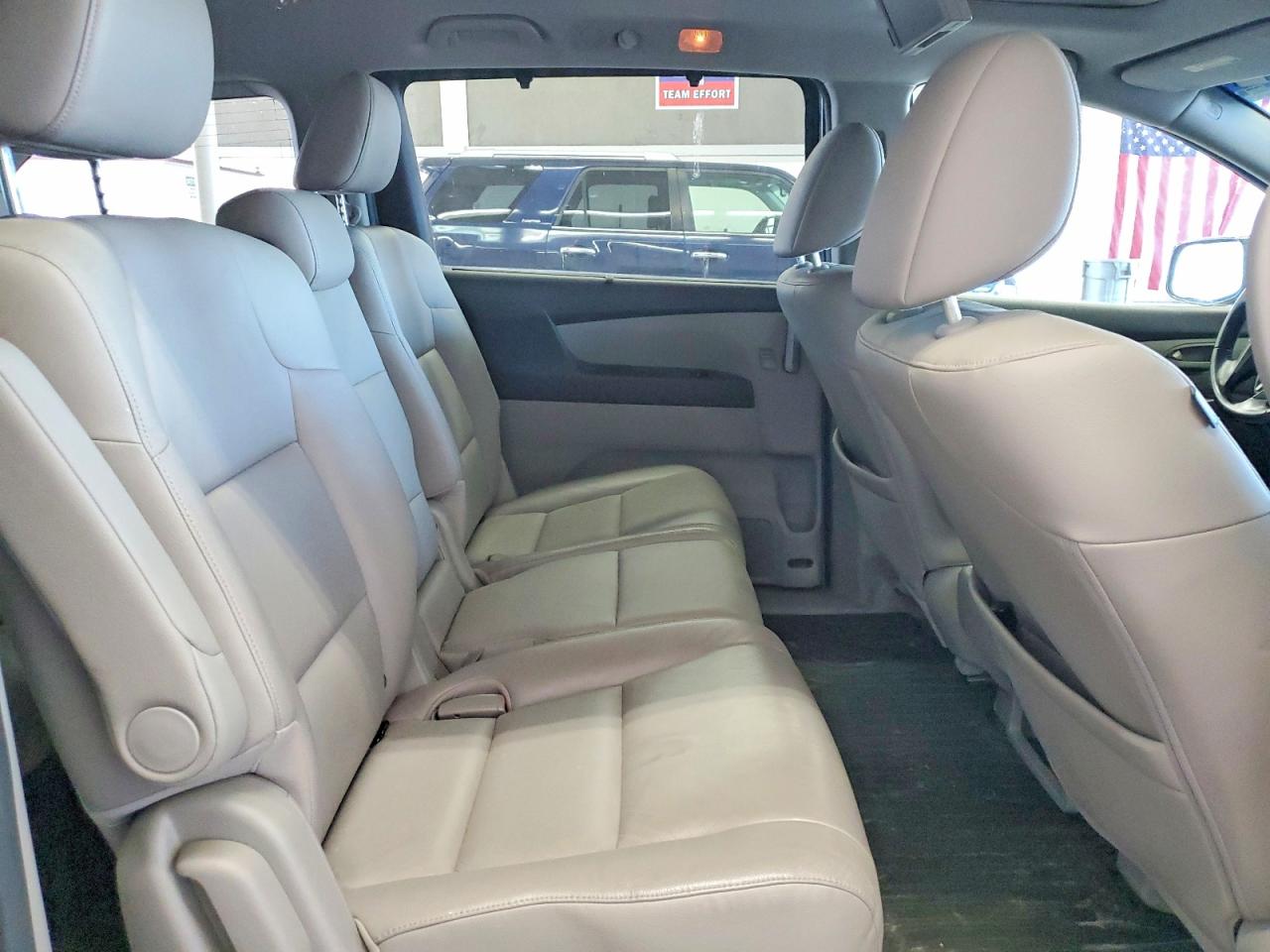 2011 Honda Odyssey Touring Gray vin: 5FNRL5H90BB002978
