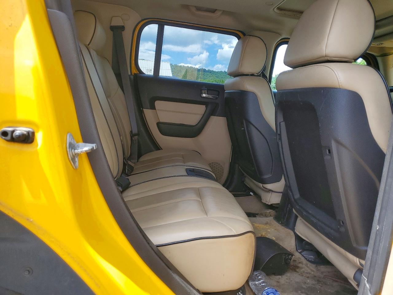 2006 Hummer H3 Yellow vin: 5GTDN136068109229