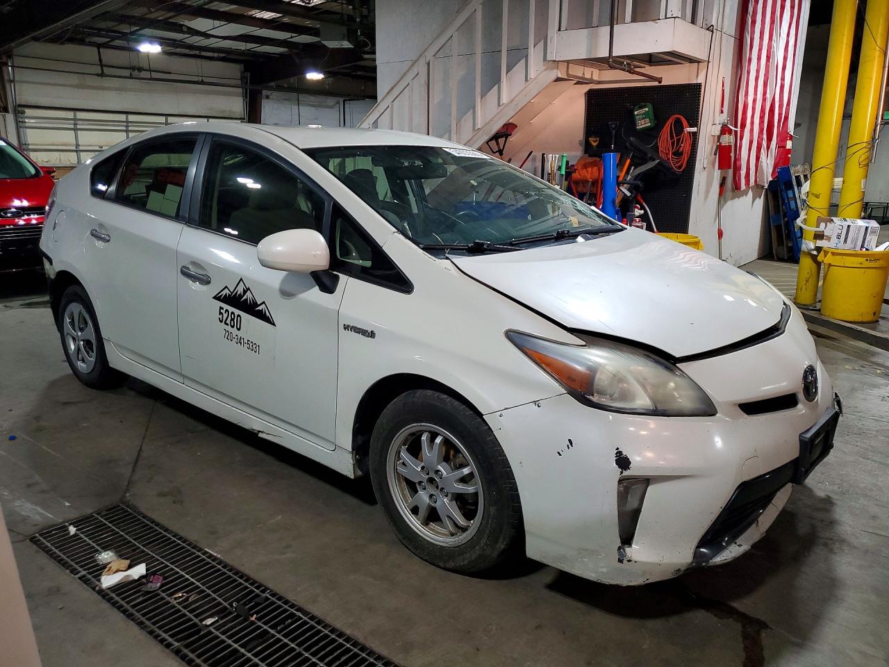 2013 Toyota Prius Plug-in Hybrid Base White vin: JTDKN3DP3D3047529