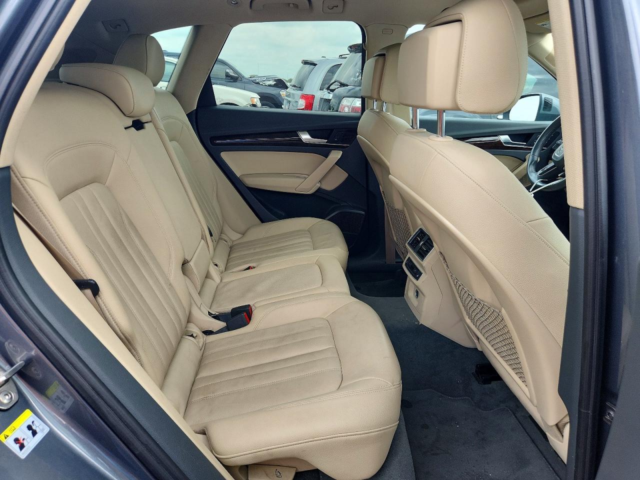 2018 Audi Q5 Premium Plus Серый vin: WA1BNAFY9J2142036