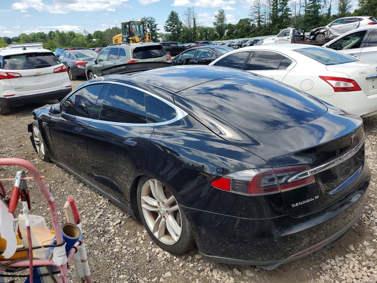 2015 Tesla Model S Черный vin: 5YJSA1E20FF106612