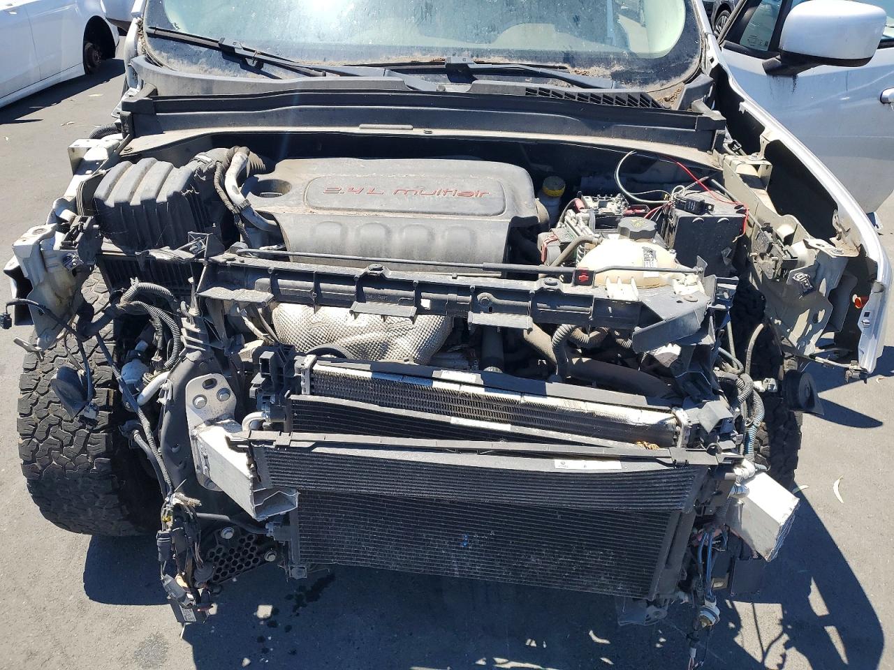 2015 Jeep Renegade Latitude Silver vin: ZACCJABT0FPB67794