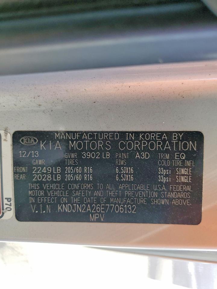 2014 Kia Soul Base Silver vin: KNDJN2A26E7706132