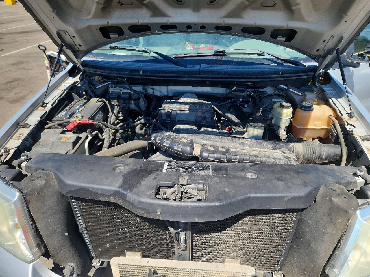 2005 Ford F150 Серебряный vin: 1FTVX14585NB75569